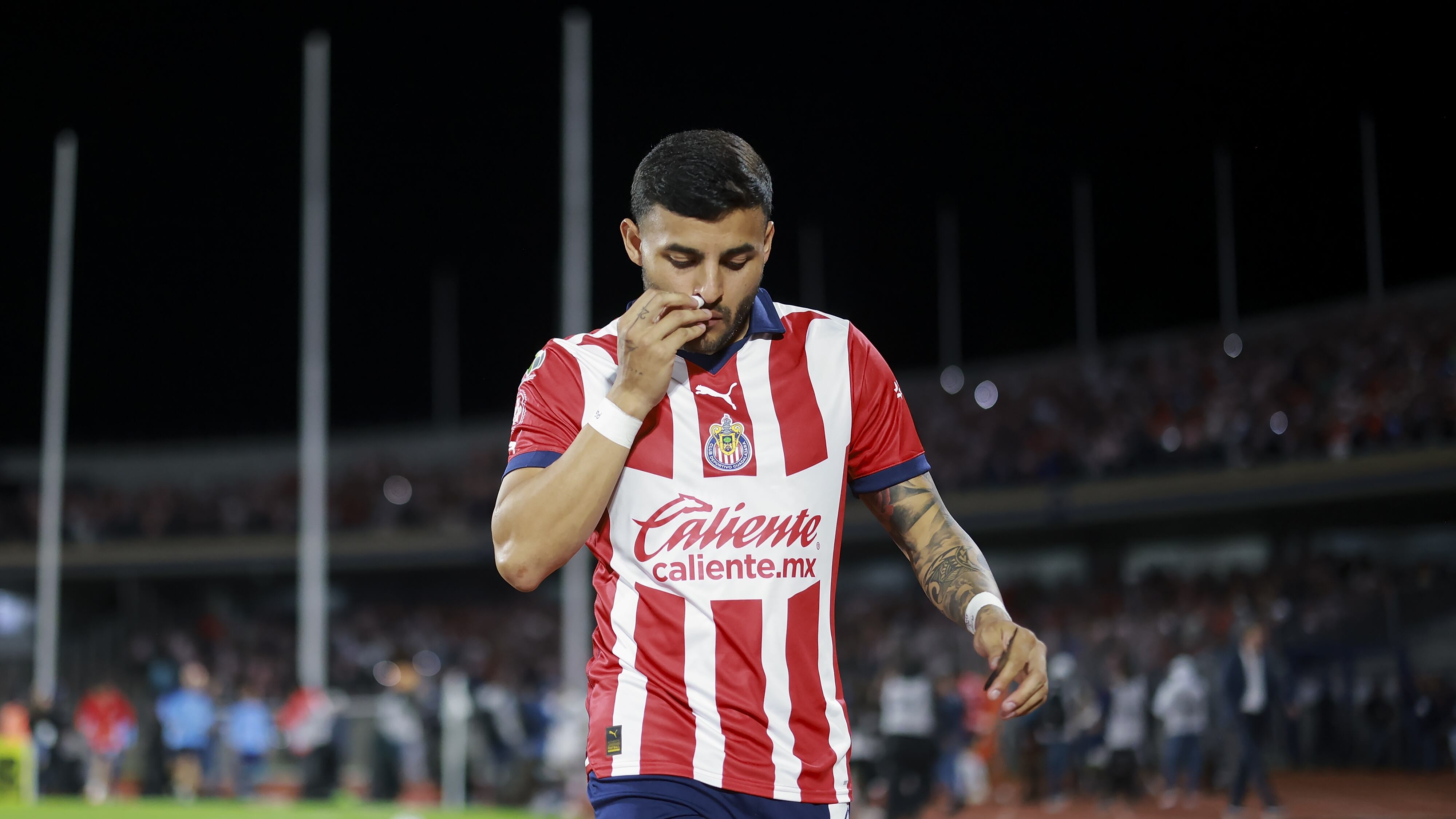 Alexis Vega termina contrato con Chivas en junio del presente año.
