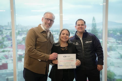 Crea gobierno nuevo premio para empresarios