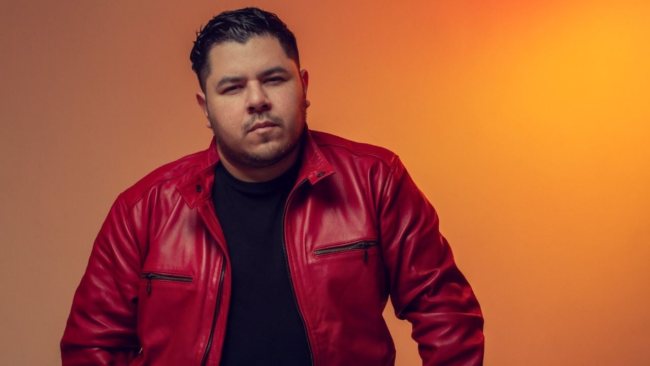 El crítico de espectáculos debutará como cantante en 'La Cueva'