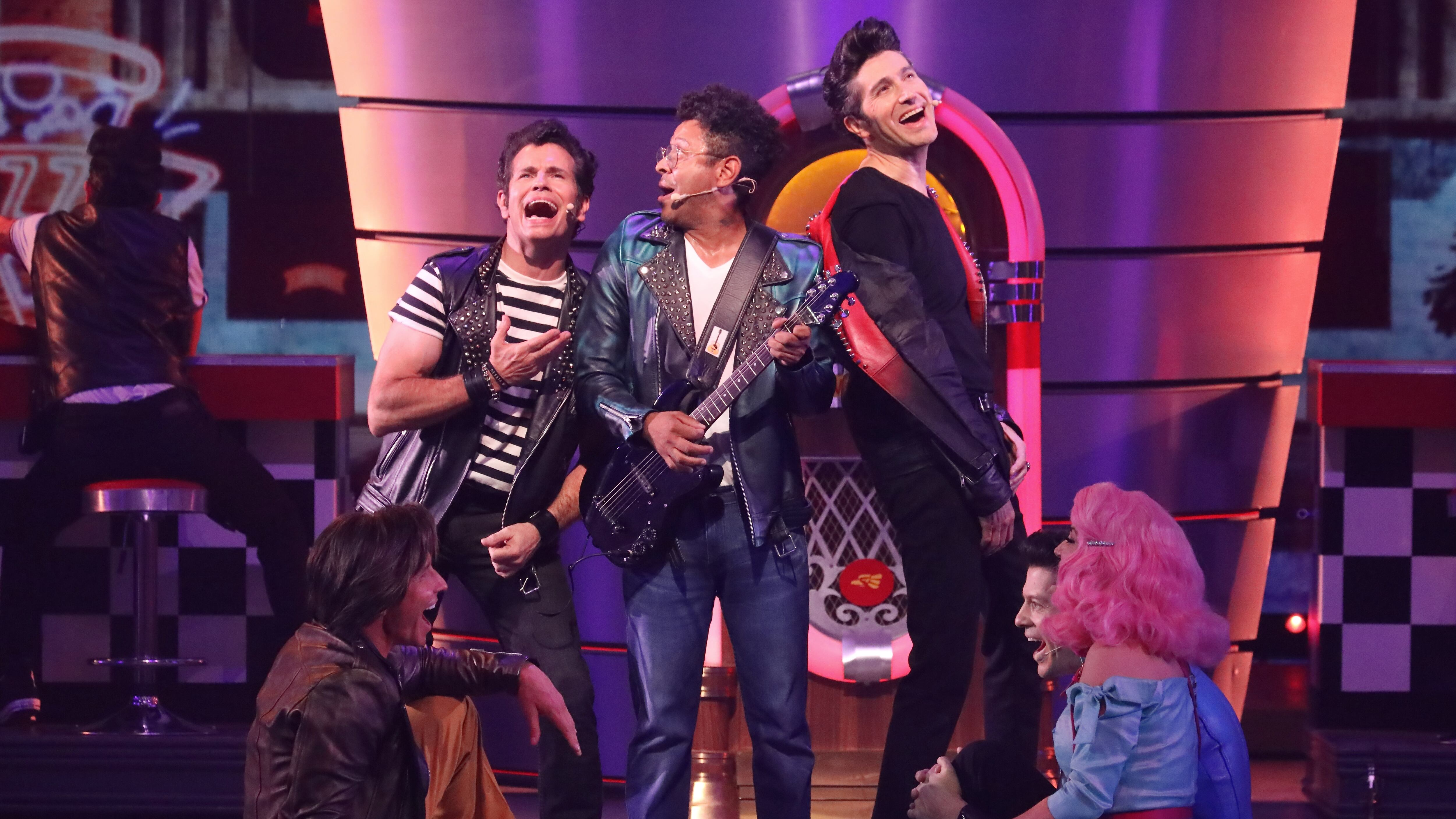 Vaselina extiende su temporada en Ciudad de México y está listo para hacer una breve gira.