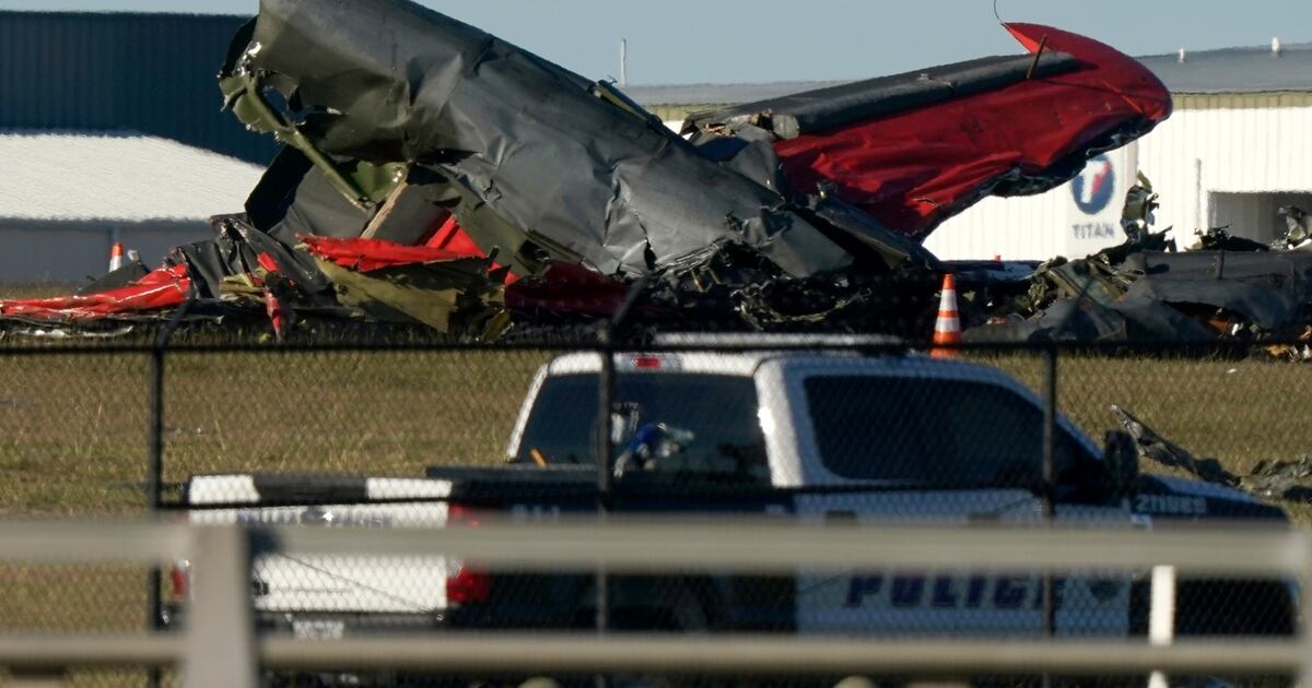 Difunden nombres de víctimas de choque de aviones en Dallas ...