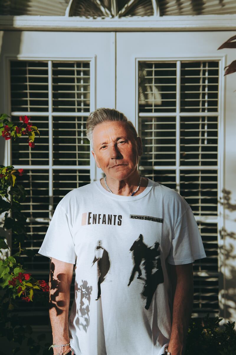 El cantautor estrena nuevo álbum