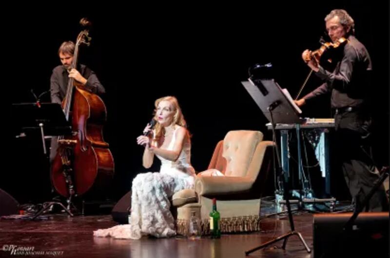 La artista alemana regresa al país con un repertorio de música de cabaret que incluye grandes artistas como Bertolt Brecht, Jacques Brel y Edith Piaf
