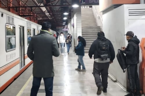Metro CDMX presenta retrasos este viernes: fallas afectan Líneas 7 y 2