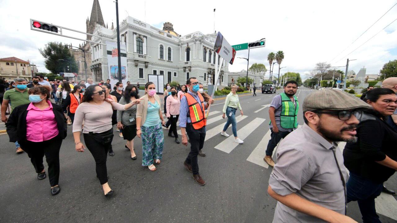 Autoridades ya realizan la revisión de edificios públicos.