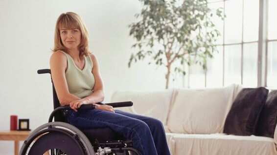 Silla de ruedas y actividad cerebral