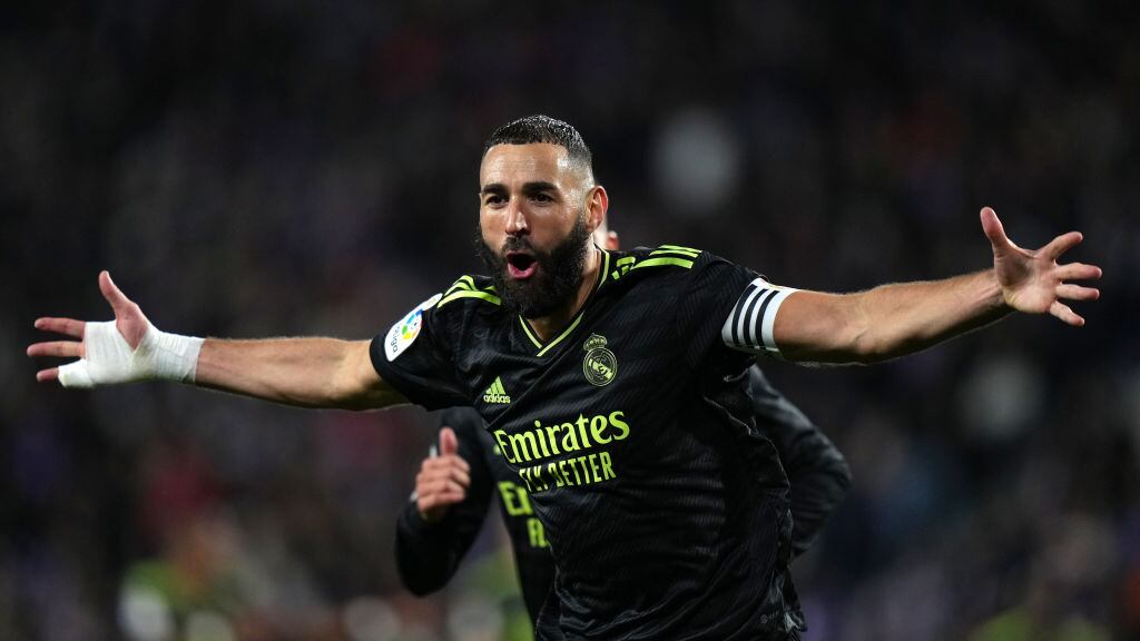 Benzema lleva al Real Madrid a ganar los últimos tres puntos del 2022