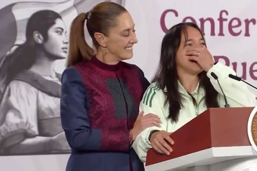 Video: Charlyn Corral rompe en llanto en plena mañanera de Claudia Sheinbaum