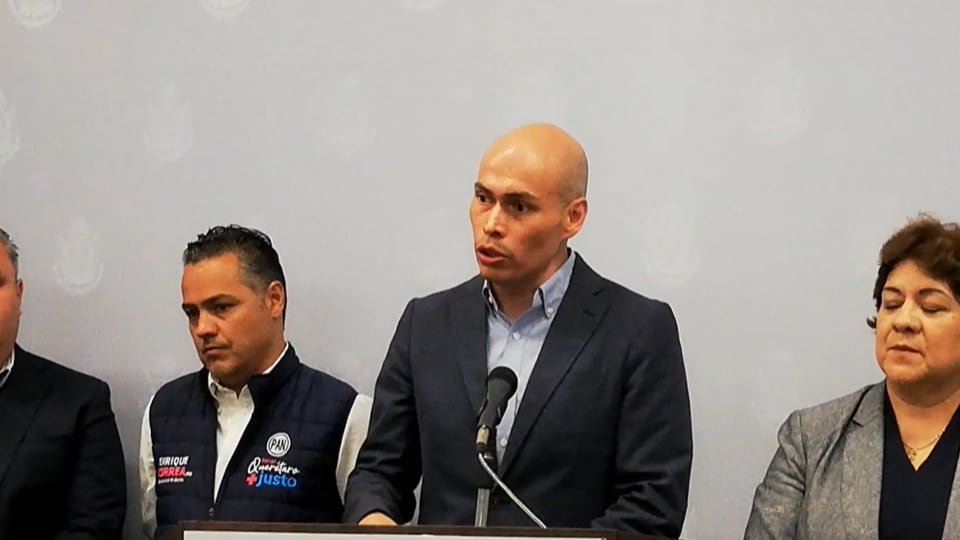 En rueda de prensa se dio a conocer la intención de unir plataformas con servicio de taxis.