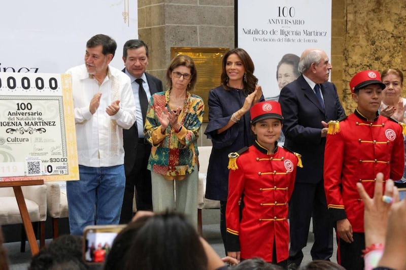 Lotería Nacional rinden homenaje a Ifigenia Martínez en el Centenario de su natalicio