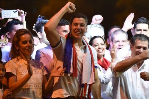Paraguay vota por el continuismo y elige como presidente a oficialista Santiago Peña con 43,15% de votos