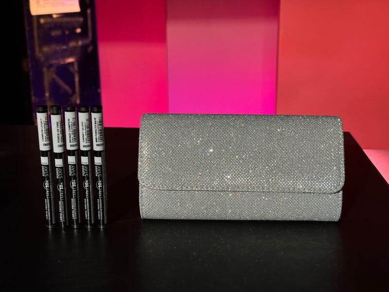 Avon Power Stay