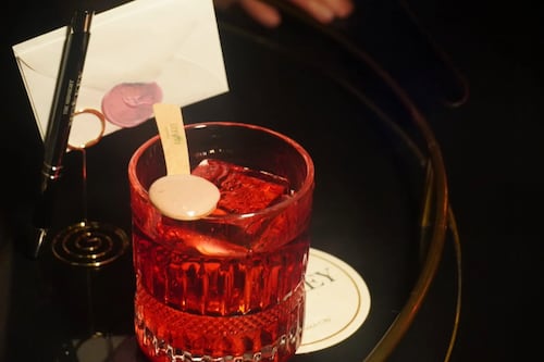 Vive una semana de coctelería y jazz en vivo en el aniversario de este speakeasy icónico