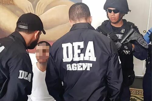 DEA golpea al Cártel de Sinaloa con incautaciones de drogas y detenciones
