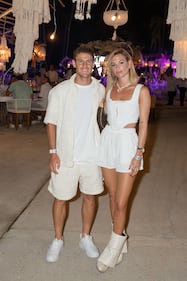 ¡Vive la magia de la Fiesta de Blanco en el Abierto Mexicano de Tenis, ambientada en la Torre Perla del Hotel Princess, Acapulco! Un encuentro único donde la elegancia se fusiona con la emoción del tenis.