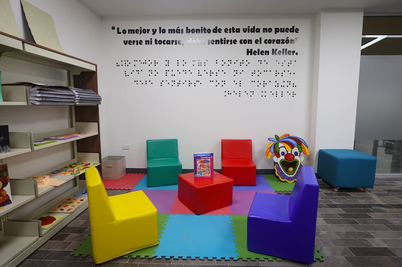 La remodelación forma parte del proyecto de mejorar los espacios educativos, culturales y diferentes recintos del Estado.