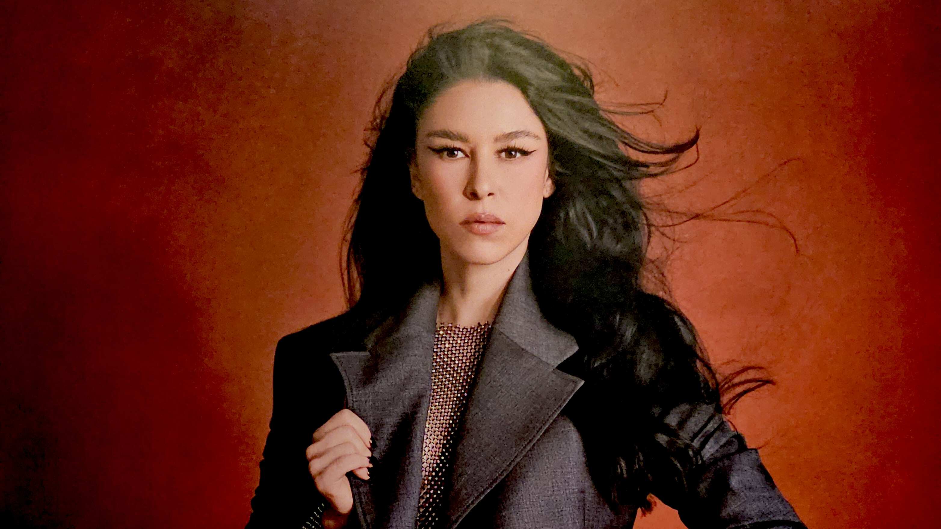 Inaugura exposición: Honestamente Denisse Guerrero