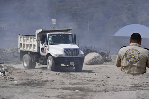 Suspenden clases vespertinas en 16 colonias afectadas de GDL y Zapopan por incendio en predio