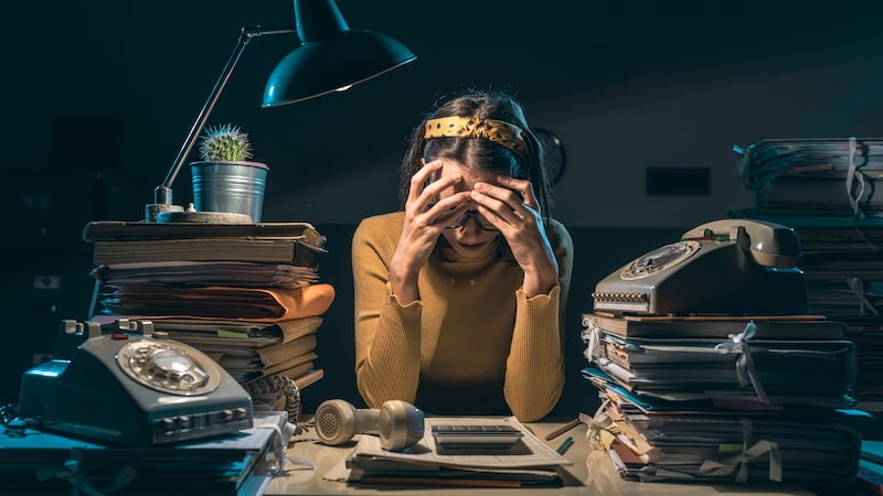 Largas jornadas laborales.