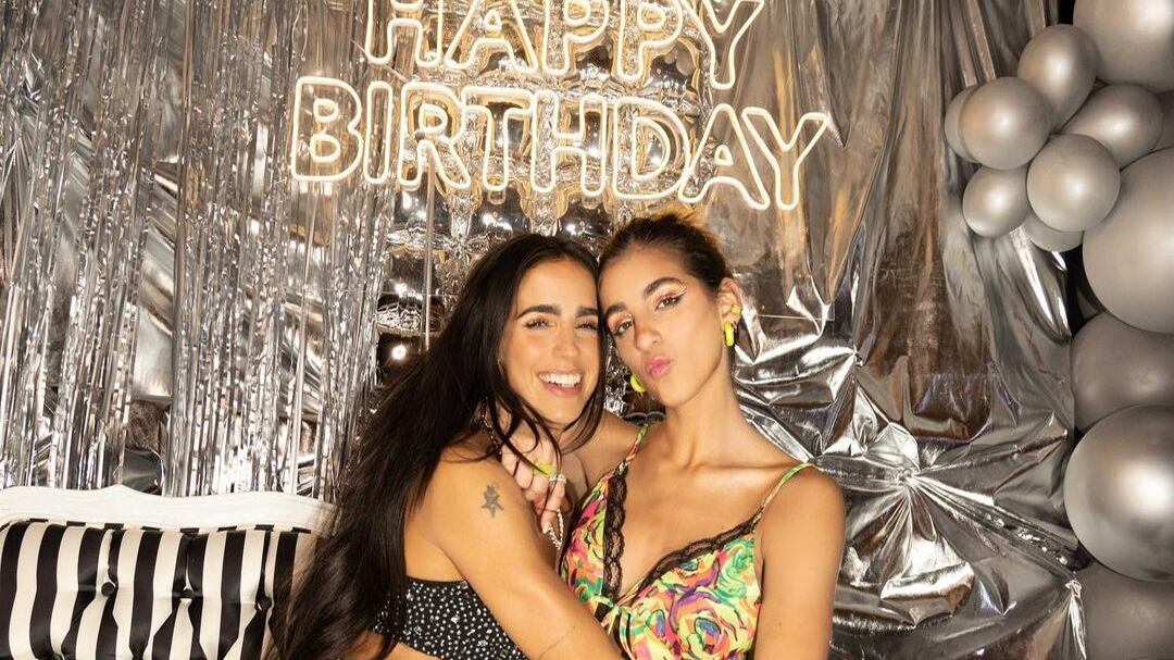 “Su cumpleaños. Mi cumpleaños. Mismo Outfit”, Bárbara de Regil.