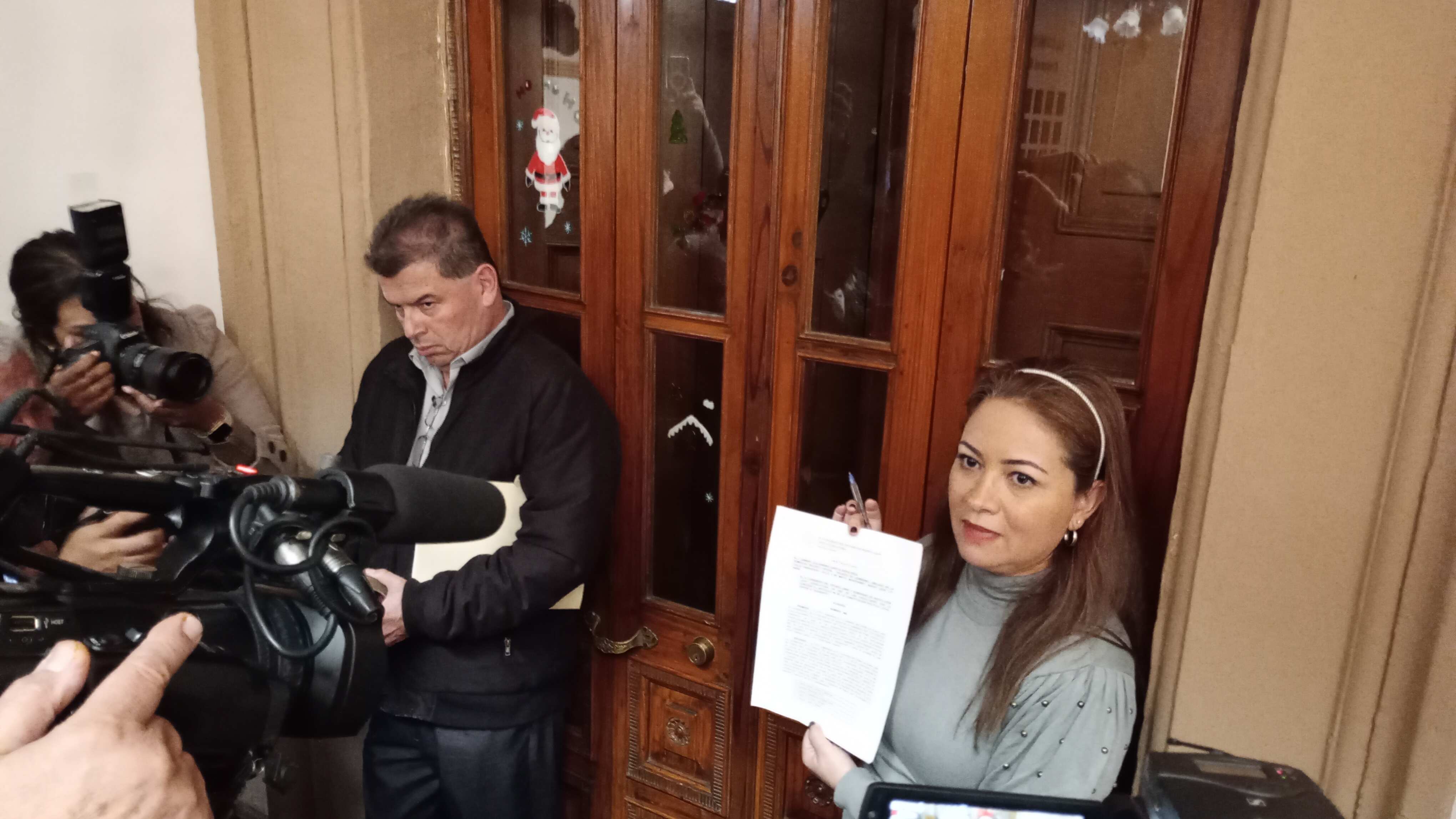 Armida Serrato, oficial mayor del Congreso, demostró que estaban realizando los procesos de forma correcta.