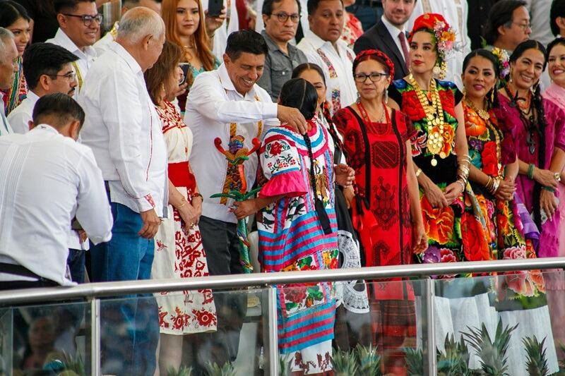Deslumbra la majestuosidad de las culturas y tradiciones de los pueblos de Oaxaca en el Primer Lunes del Cerro