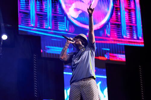 Blessd enciende el ambiente en la final de la Kings y Queens League Américas