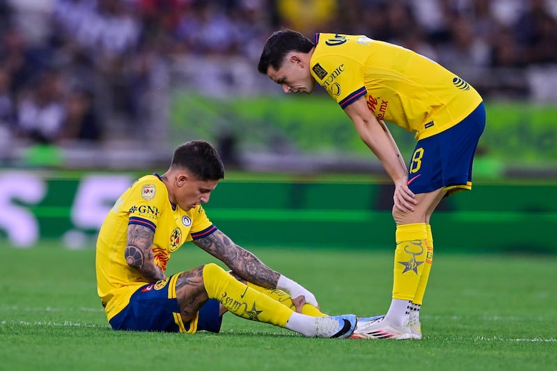 Brian Rodriguez sale lesionado