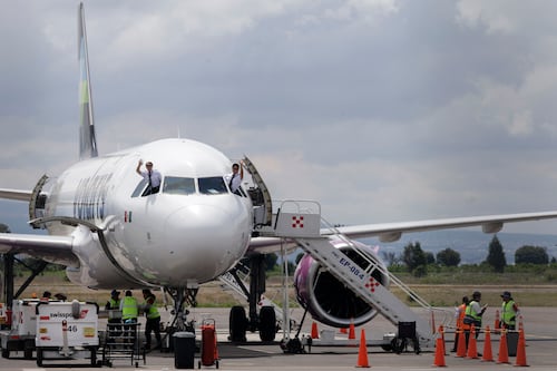 Nueva ruta Puebla-Los Ángeles detona proyectos de inversión en aeropuerto de Huejotzingo