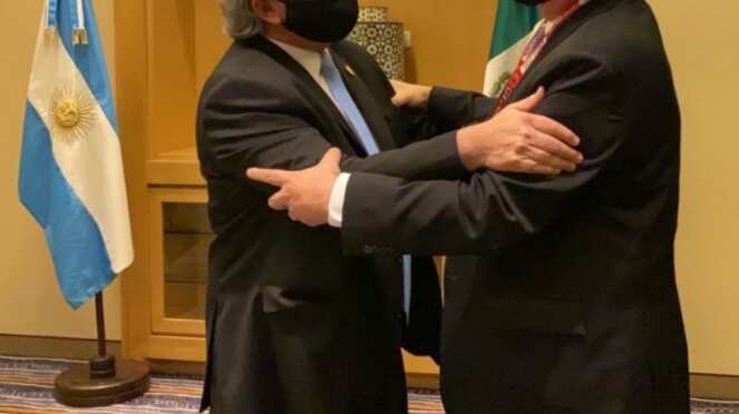 Alberto Fernández en reunión con el canciller mexicano Marcelo Ebrard, durante la toma de protesta del presidente de Perú | Foto: m_ebrard