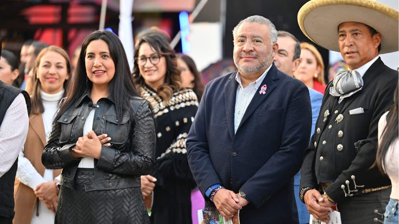 Visita la Ofrenda Monumental en Palacio de Gobierno