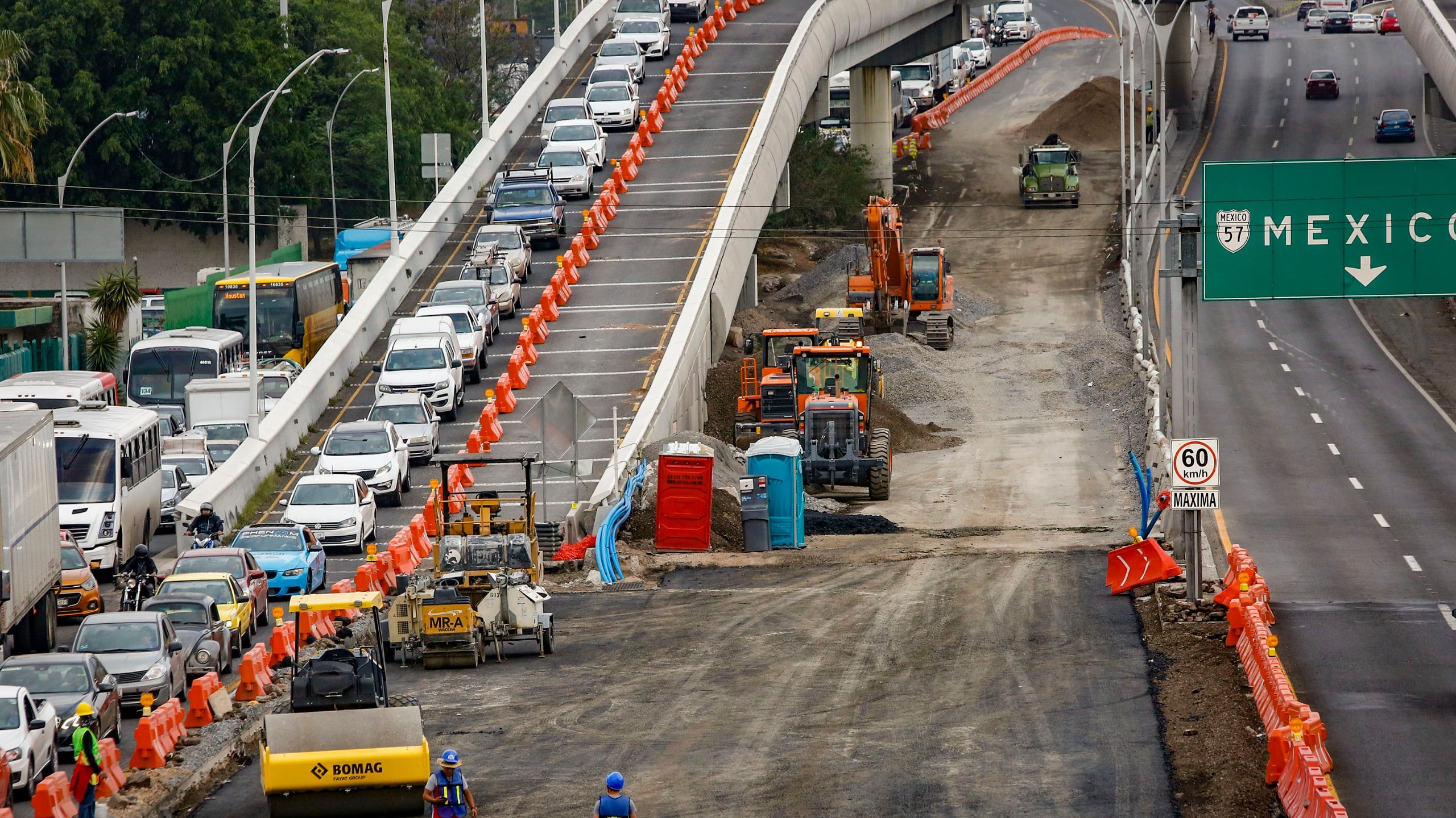 La empresa ICA encargada de la obra Paseo 5 de Febrero ha dado empleo a empresas queretanas. (Cortesía)