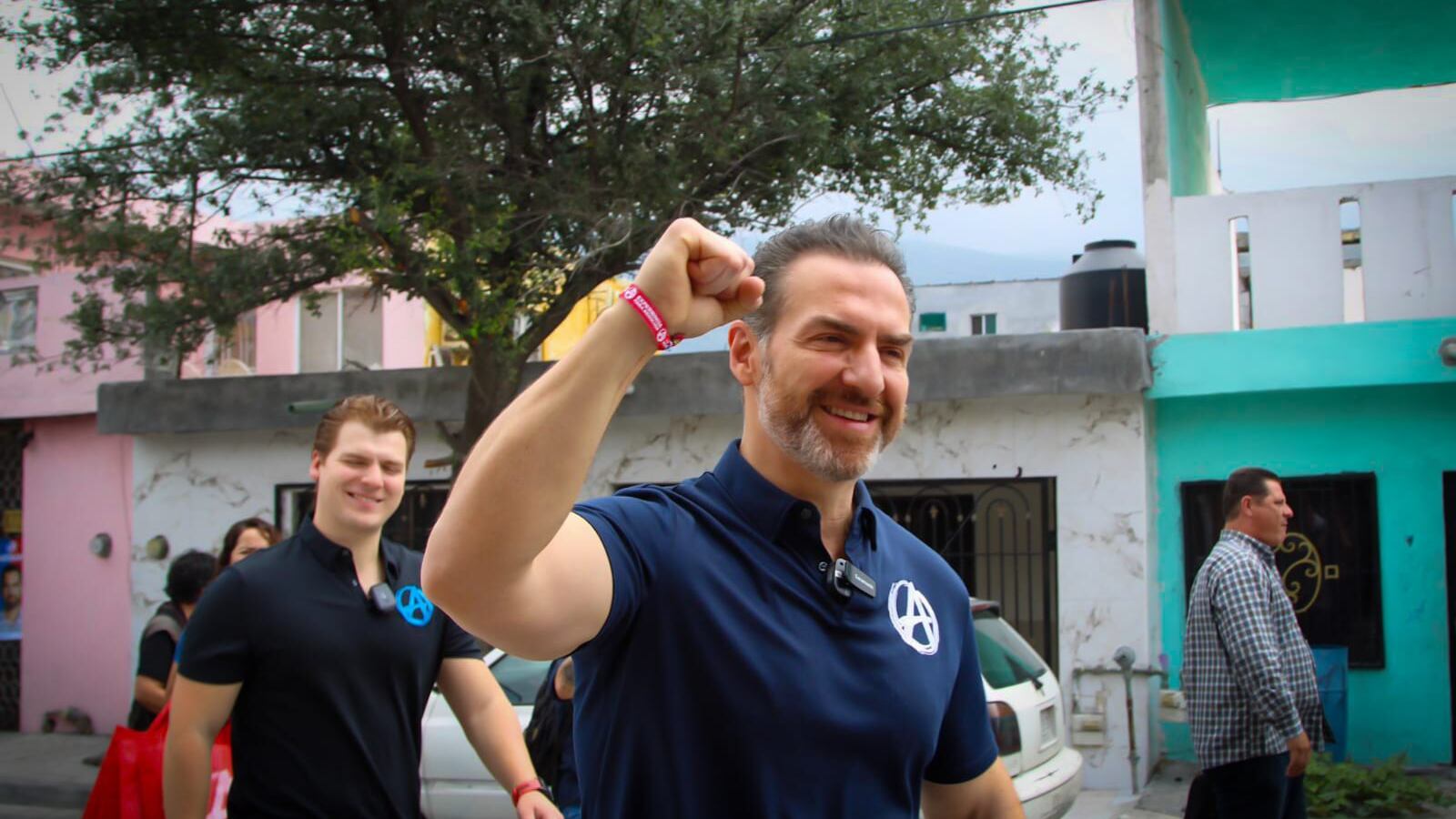 De la Garza señaló que se debe trabajar con responsabilidad para el servicio de la gente.