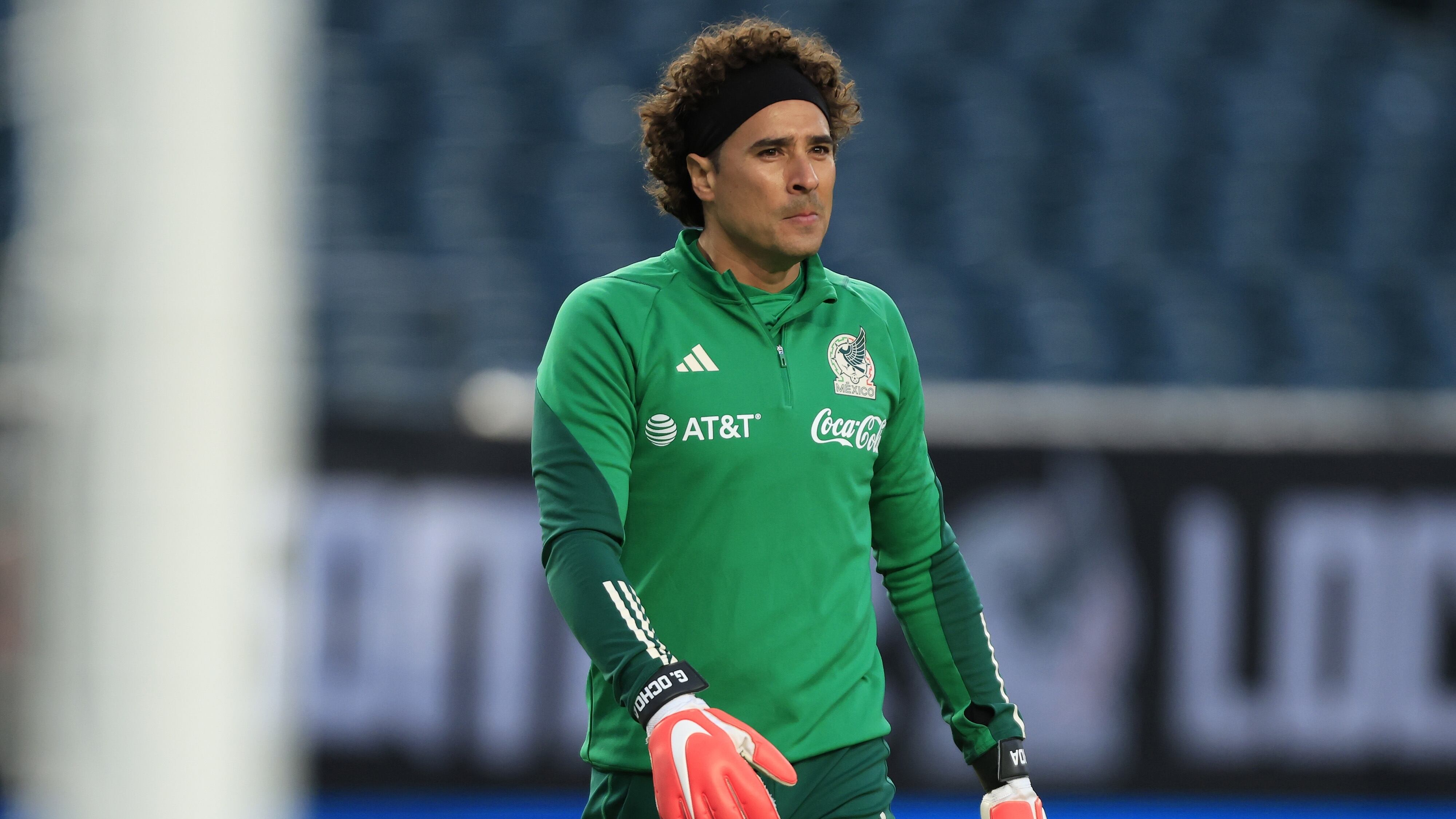 Guillermo Ochoa considera entendibles las críticas que recibe por estar en Selección mexicana.