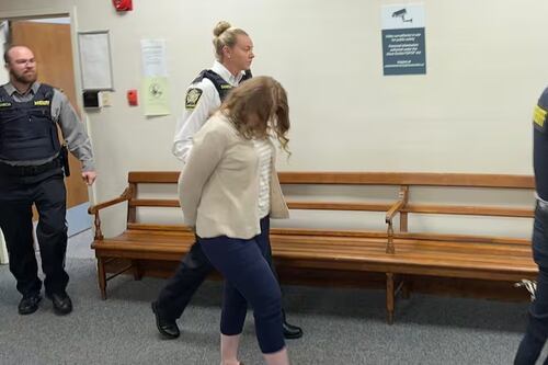 Condenan a profesora de música a 4 años de prisión por abuso de un menor en Canadá