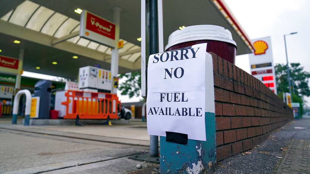 Gasolina en Reino Unido escasea por falta de transportistas