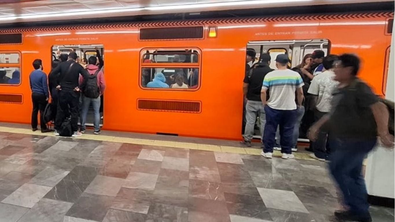 Alta demanda en varias líneas del Metro de la CDMX