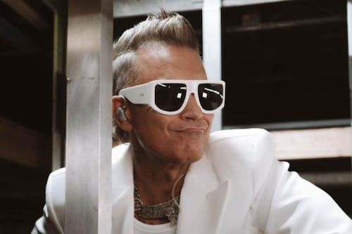 Robbie WIlliams sorprende con tráiler de su biopic en la que lo interpreta un mono