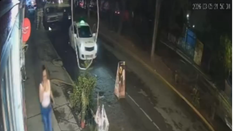 ¿Por qué policías empujaron un taxi con cadáveres de Azcapotzalco a Naucalpan? Esto sabemos