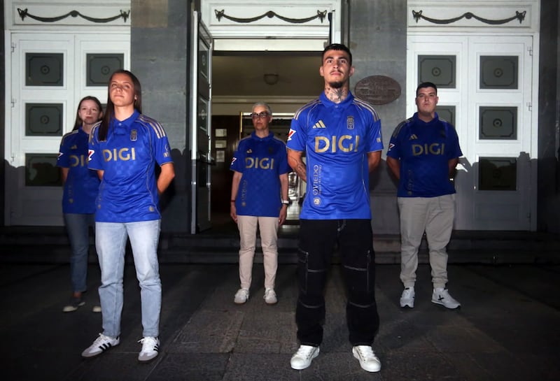 La presencia más destacada fue la del nuevo fichaje azul Brandon Domingues, que viajó diez horas para estar en el acto.