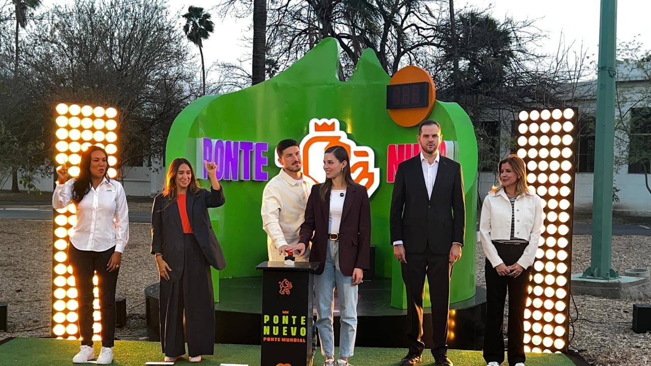 Antes del evento se encendió el tercer tótem rumbo al Mundial.