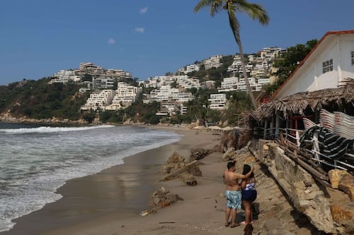 Mar de fondo en Acapulco deja tres muertos: ignoraron bandera roja en Playa Mimosa