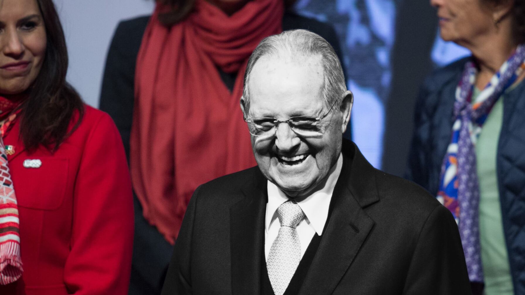 Fue olímpico, presidente de federaciones deportivas internacionales y figura clave en el Comité Olímpico Internacional durante décadas