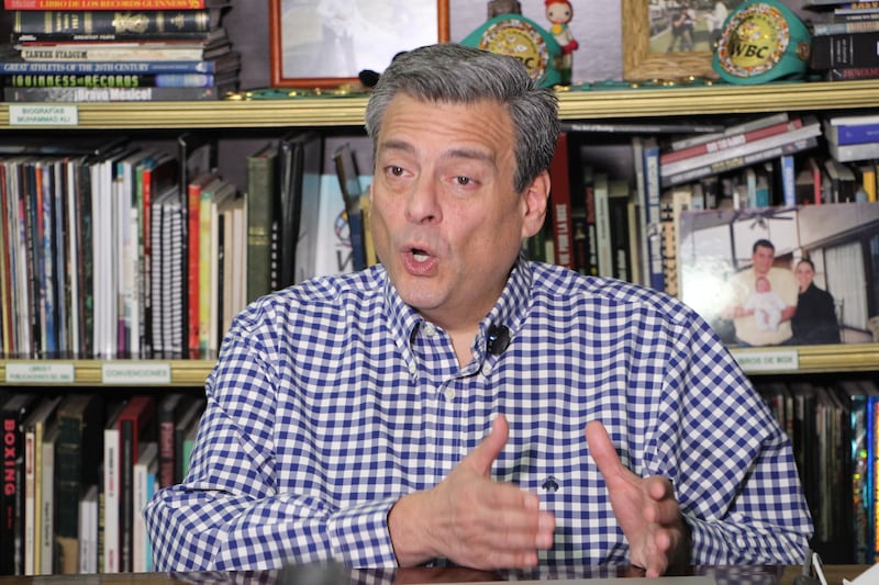 “El boxeo no es un juego. Es un deporte que exige respeto absoluto porque una mala decisión puede costar una vida.” — Mauricio Sulaimán