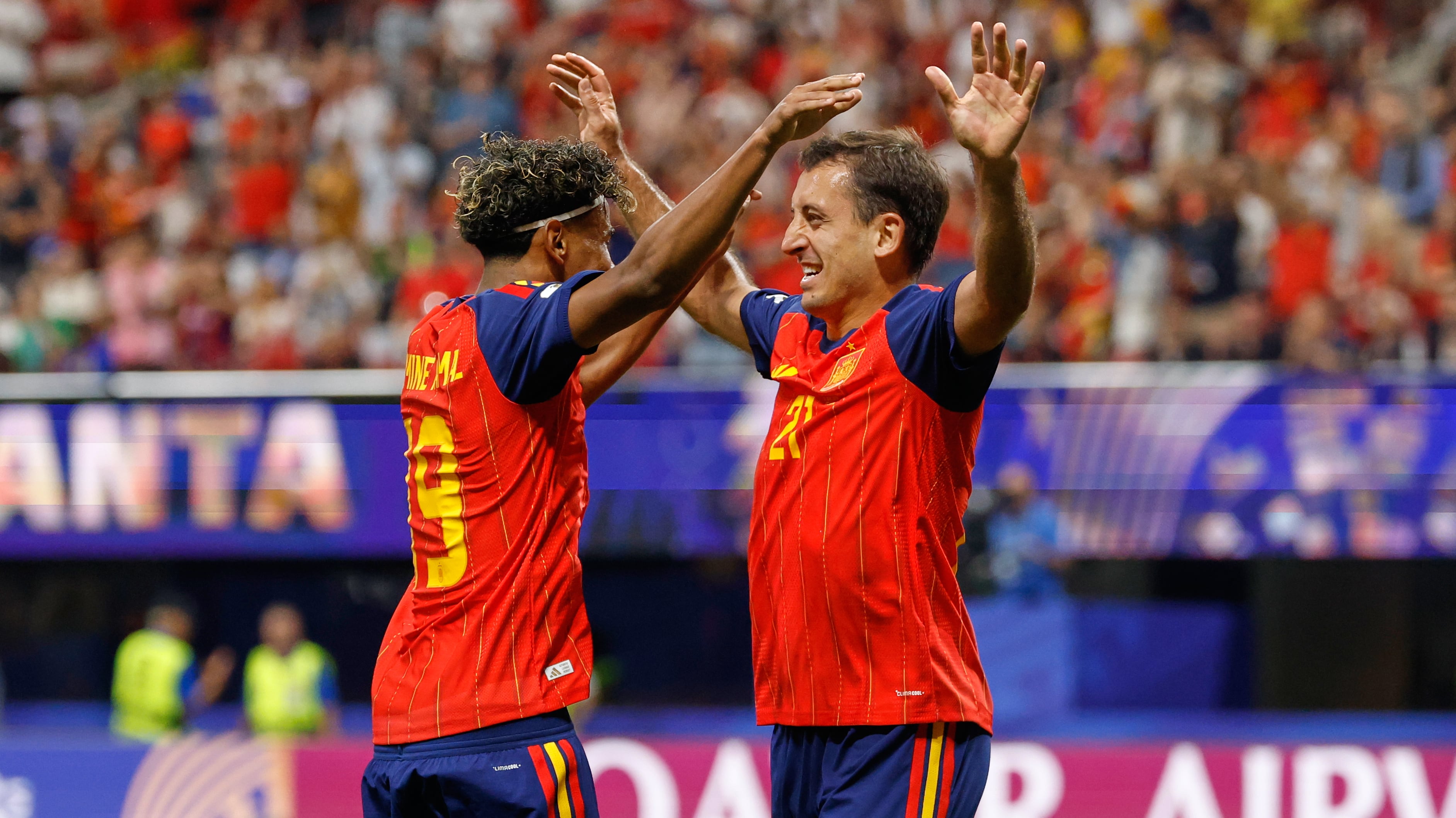 Mikel Oyarzabal y Lamine Yamal fueron los héroes de España.