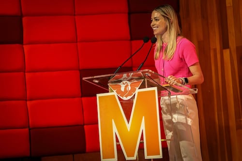 Mariana Rodríguez anuncia una bolsa de mil millones de pesos en apoyo a MiPymes