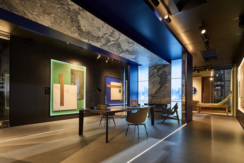 Interceramic presentó el stand más inmersivo de la exposición. Su propuesta, inspirada en los sentidos y en la conexión humana con los espacios, reafirmó su compromiso con la innovación, la sustentabilidad y el arte del diseño