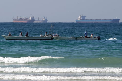 Irán anuncia el cierre del estrecho de Ormuz, ¿por qué es vital para el petróleo y la geopolítica mundial?