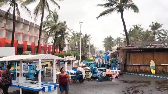 Cuerpos de emergencia montaron un operativo de seguridad en la zona costera ante el paso del huracán.