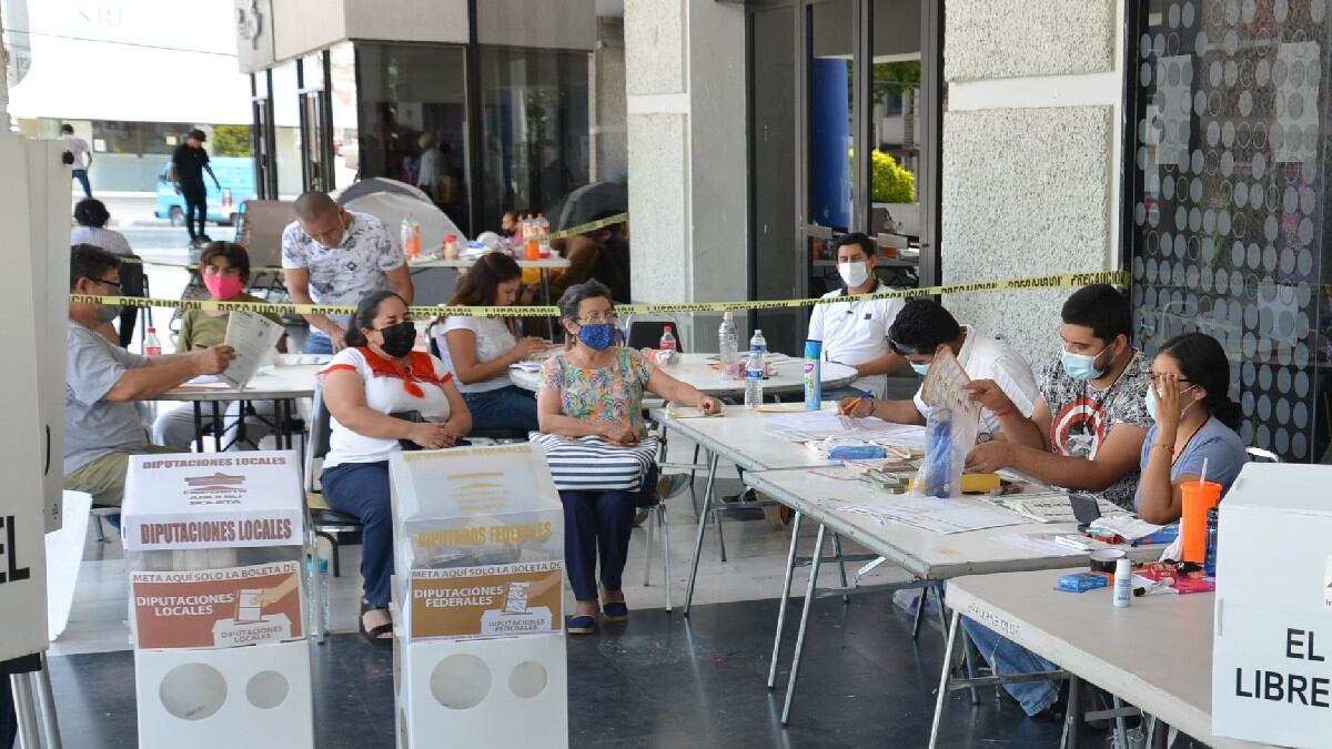 Funcionarios de casilla electoral